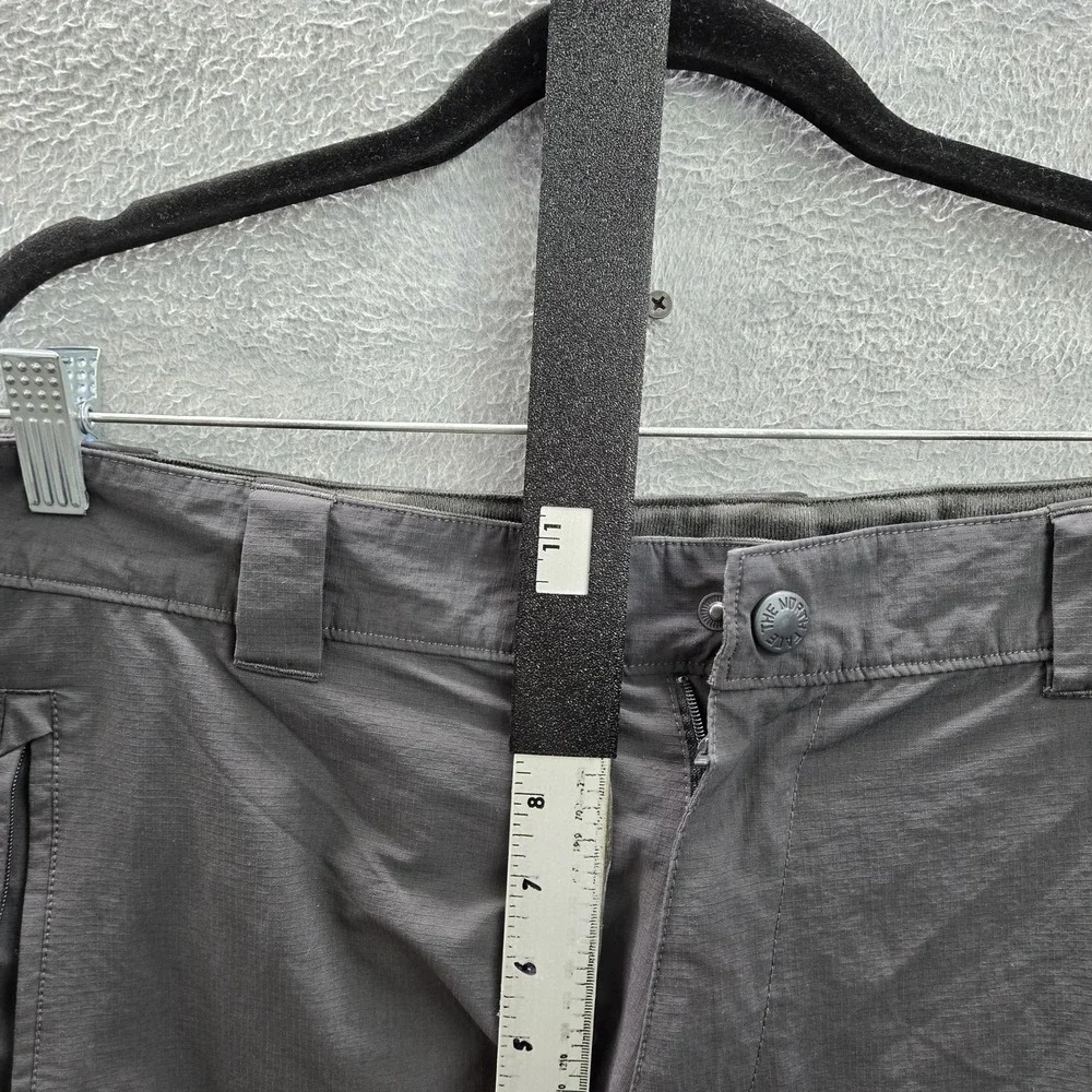 The North Face Men Pants 38 SHORT Gray Nylon Cargo Convertible Outdoors